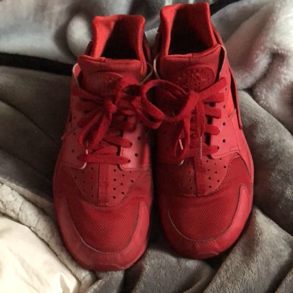 red nike huaraches